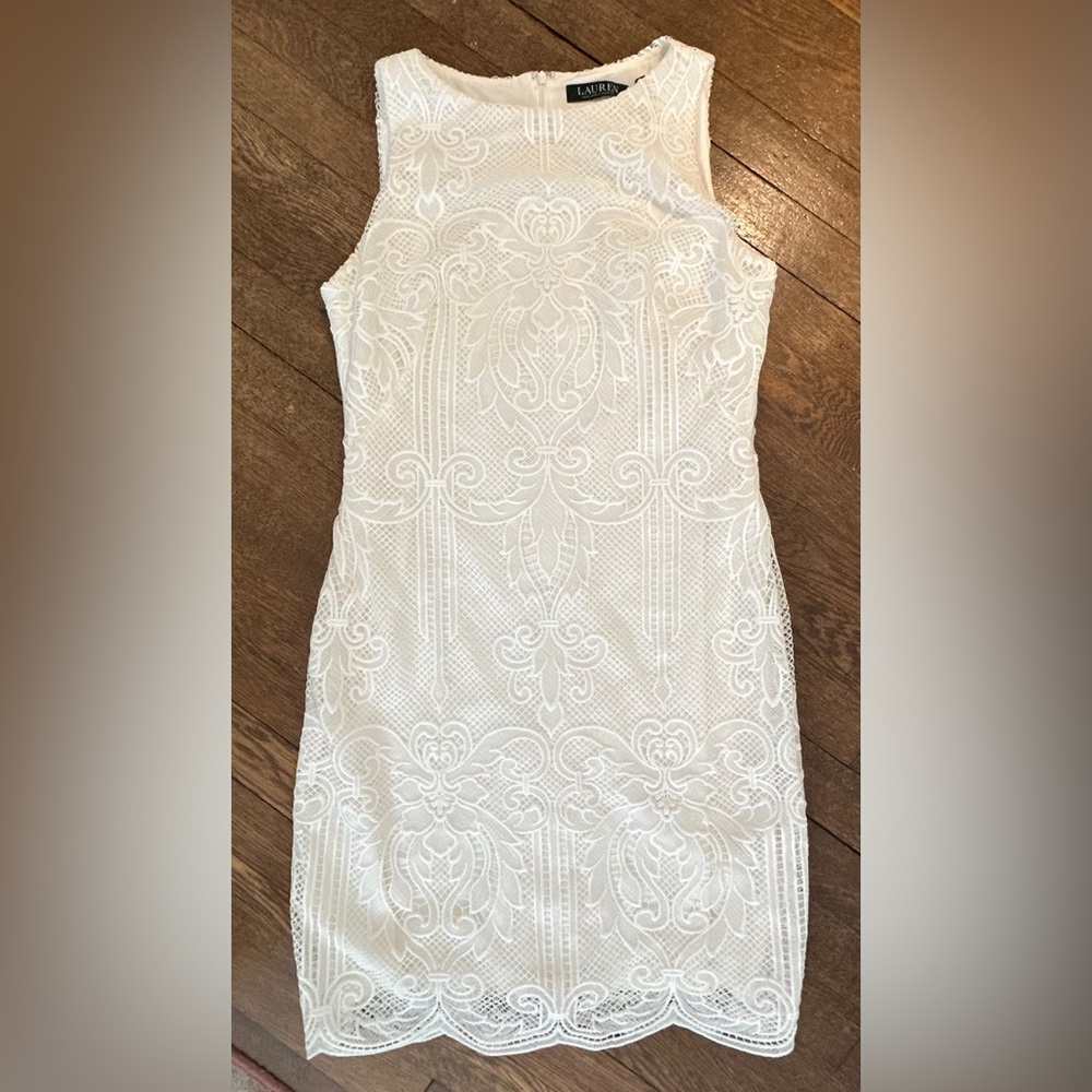 LIKE NEW • Ralph Lauren dress in lace overlay • Fully lined